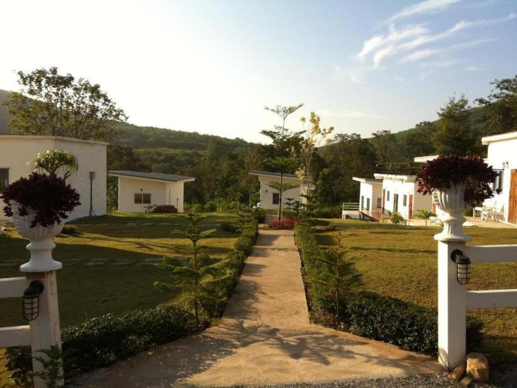 White Rock Resort Pak Chong Εξωτερικό φωτογραφία